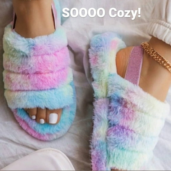 TOP Moda Shoes - 🆕️TIE DYE FLUFF SLIPPER SANDALS
